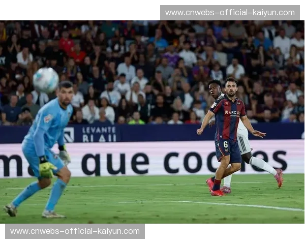 西甲中游球队普遍采用5后卫阵型，防守反击成保级标配